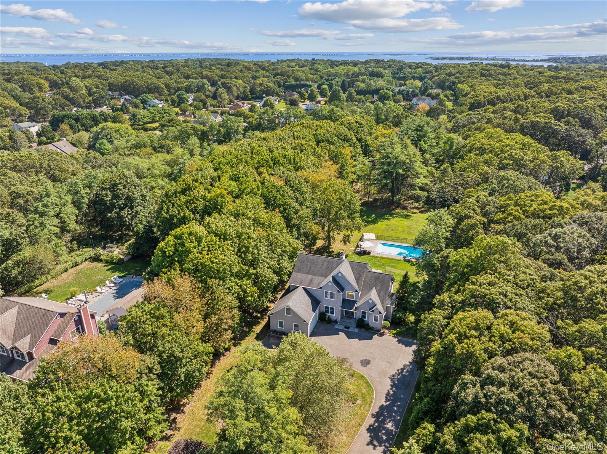 154 Montauk Hwy Highway