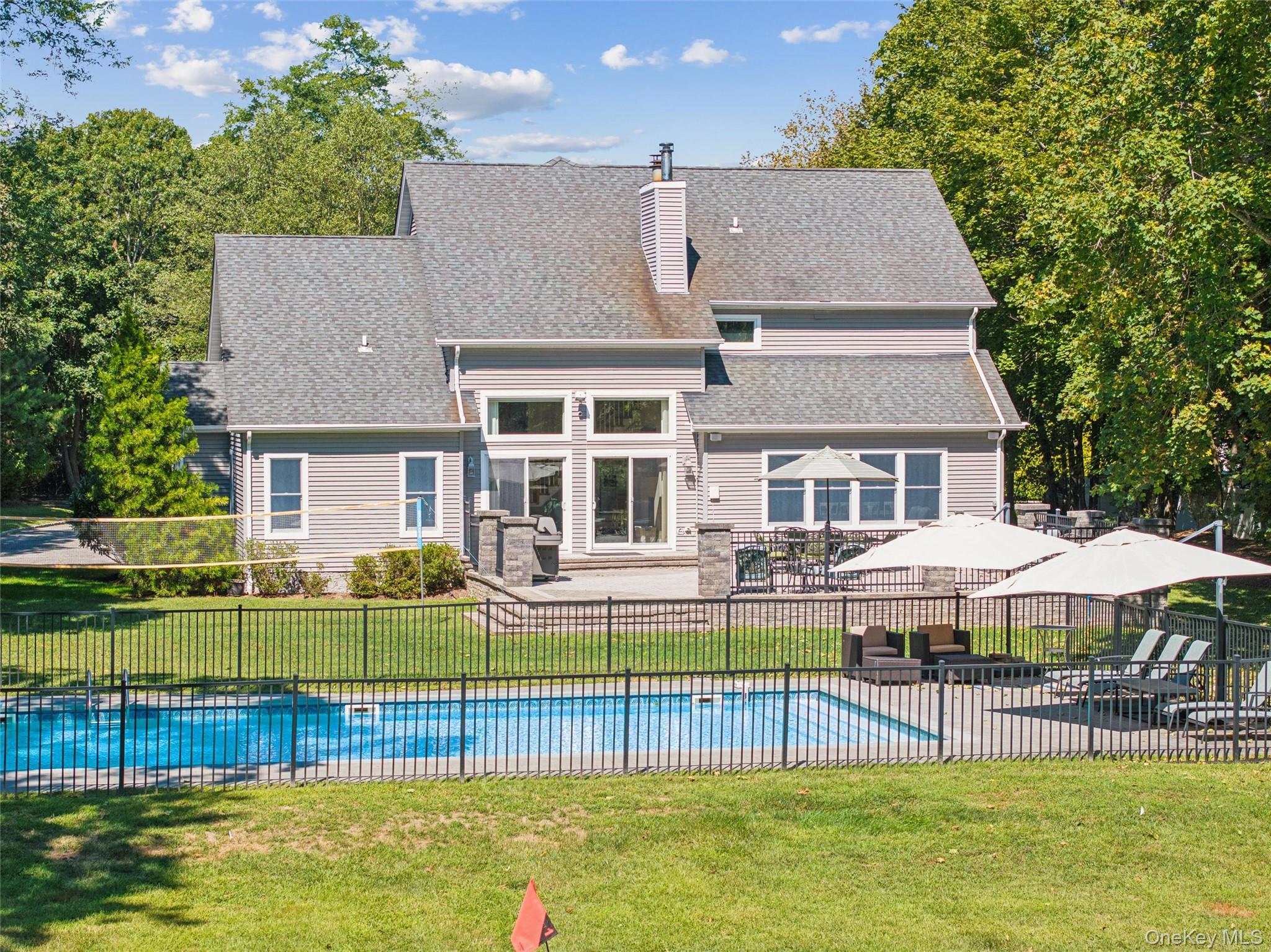 154 Montauk Hwy Highway