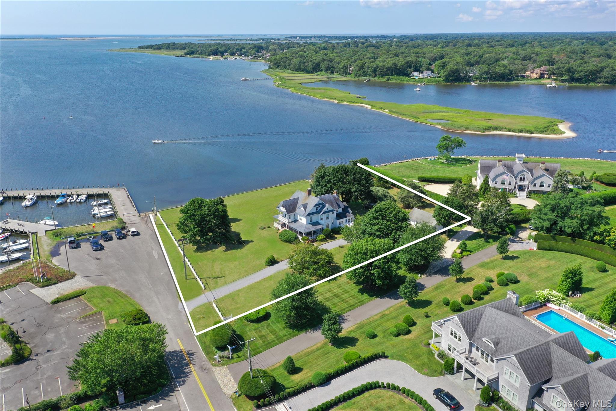 63 S Bay Ave
