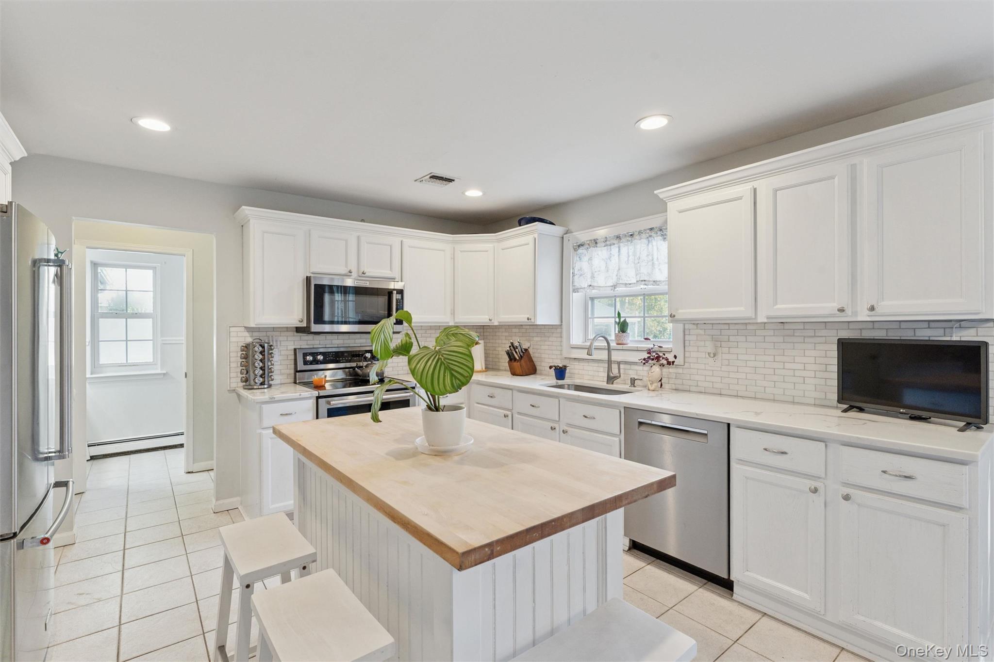 3 Seatuck Cove Circle