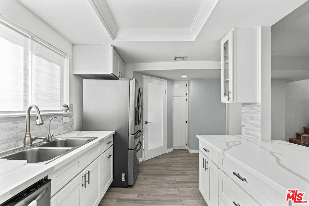 14500 Van Nuys Blvd Unit: 46