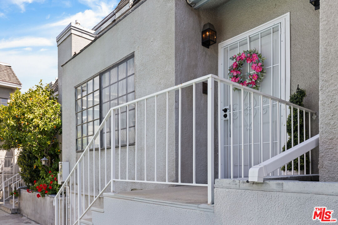 14500 Van Nuys Blvd Unit: 46