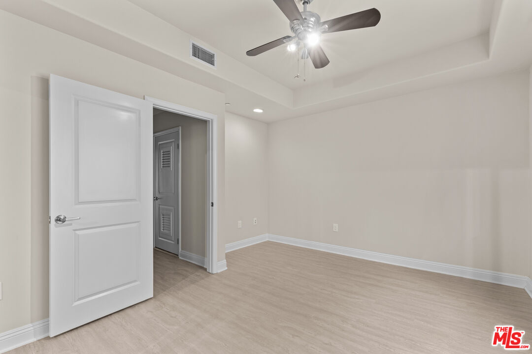 11323 Huston St Unit: 7