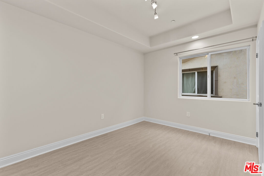 11323 Huston St Unit: 7