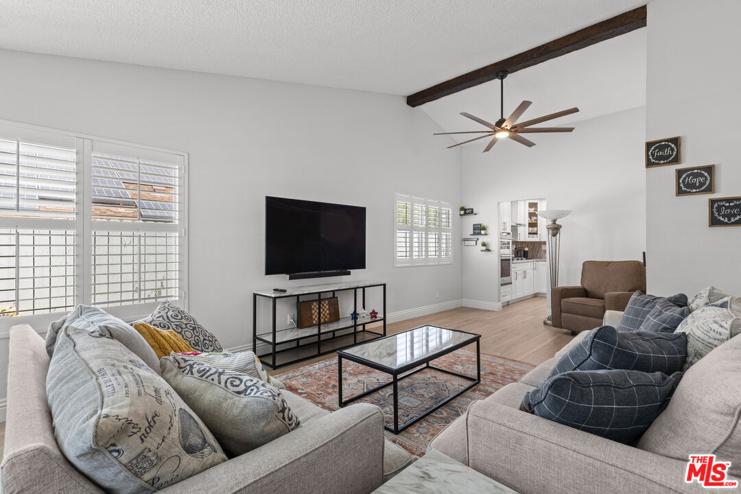 27616 Maple Ridge Cir