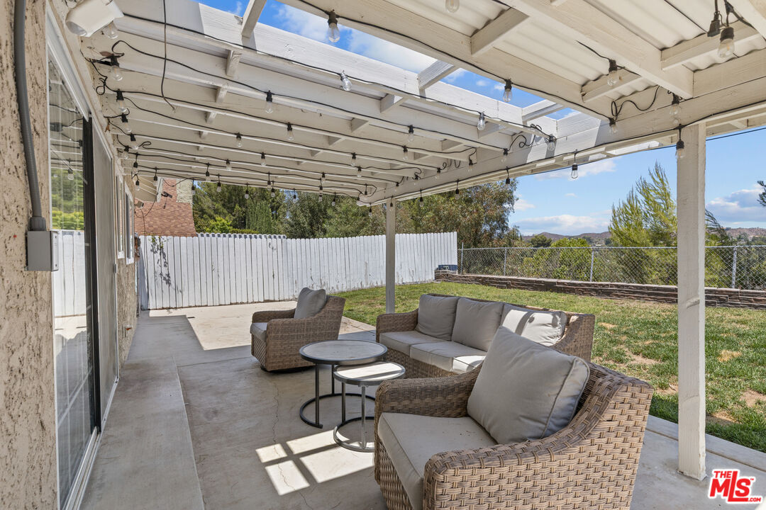 27616 Maple Ridge Cir