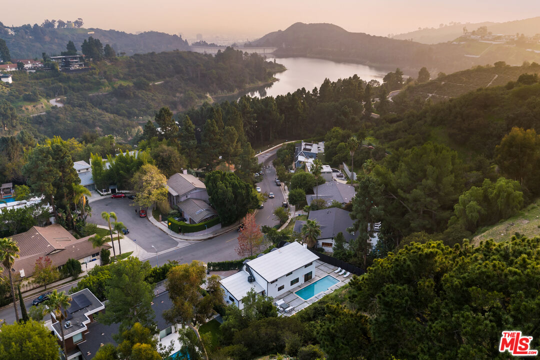 6427 Tahoe Dr