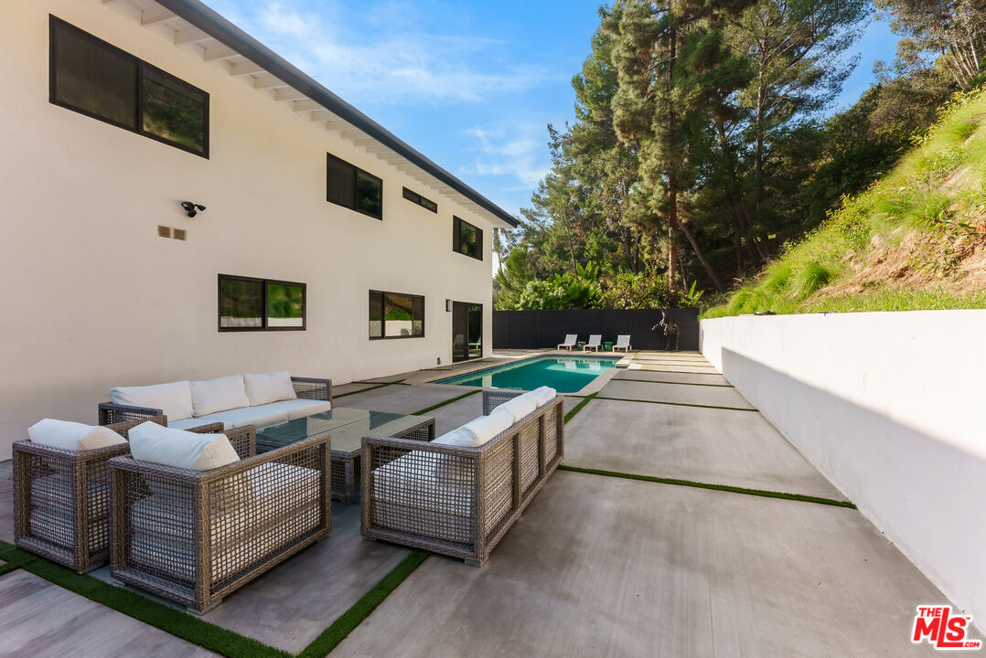 6427 Tahoe Dr