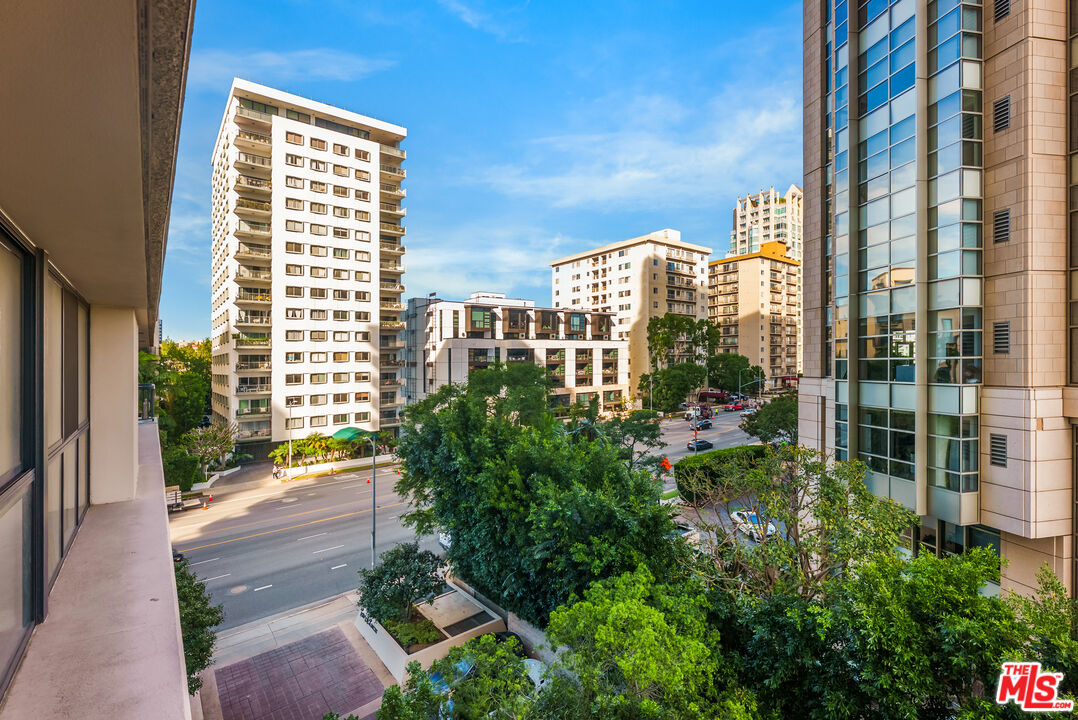 10790 Wilshire Blvd Unit: 404