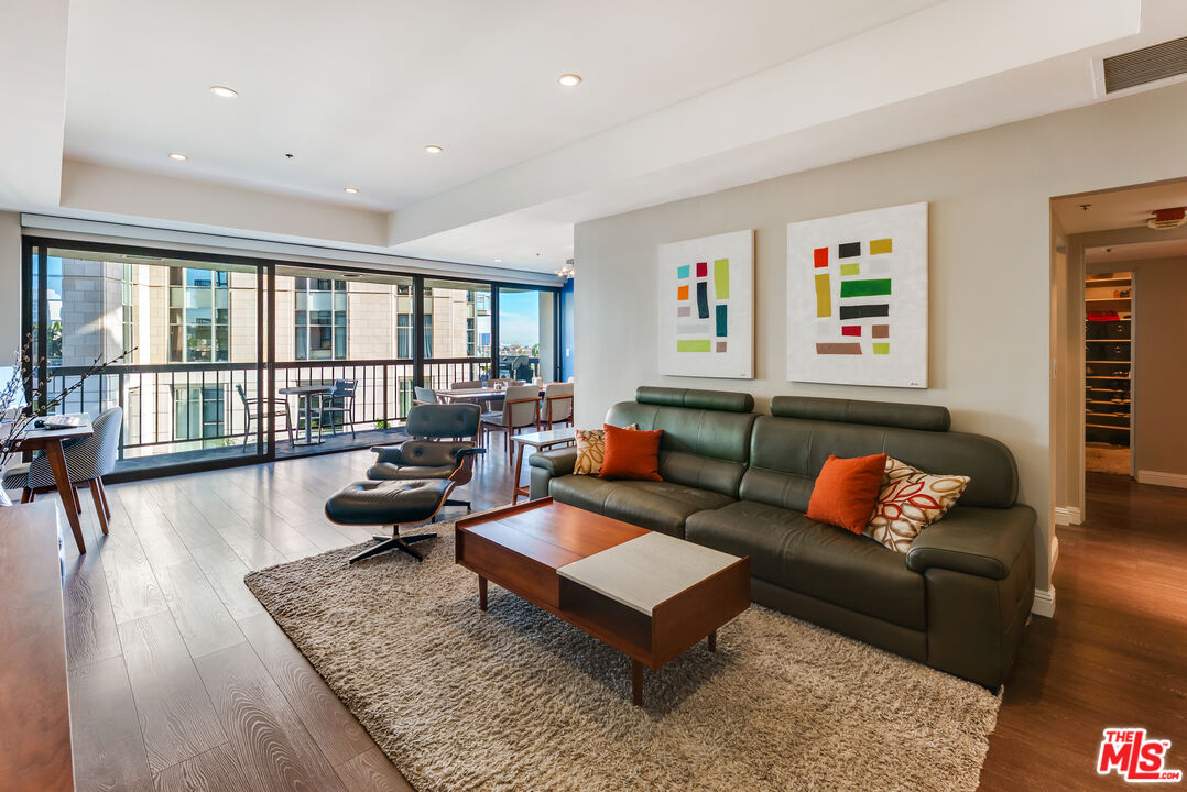 10790 Wilshire Blvd Unit: 404