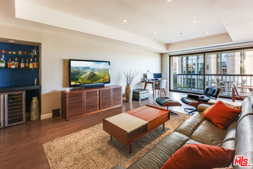 10790 Wilshire Blvd Unit: 404