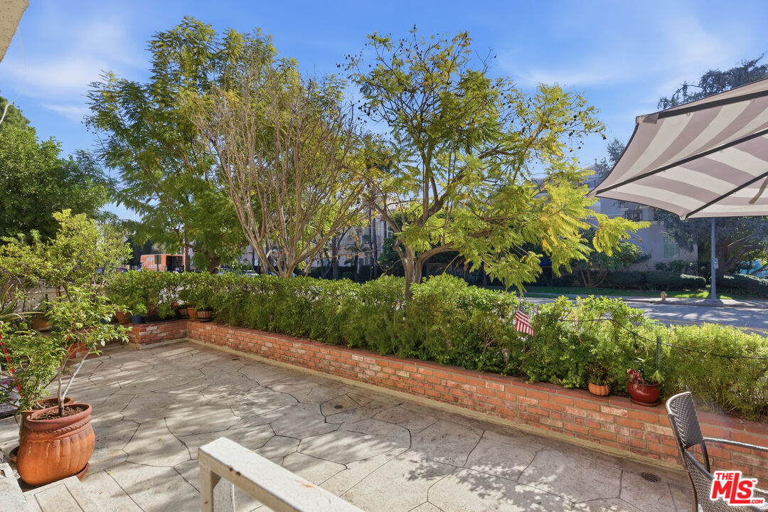 4401 Moorpark Way Unit: 109