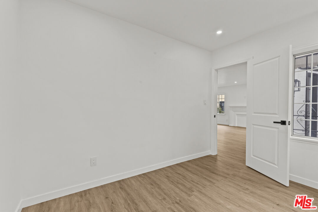 542 N Genesee Ave