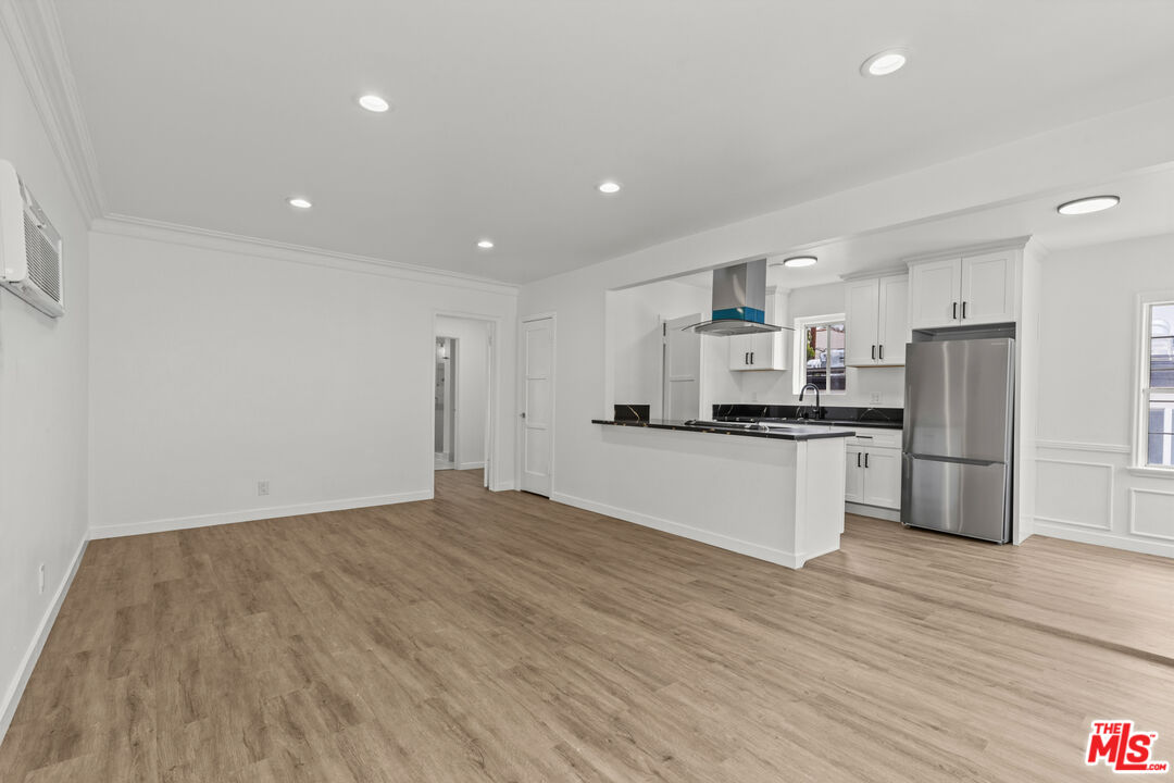 544 N Genesee Ave