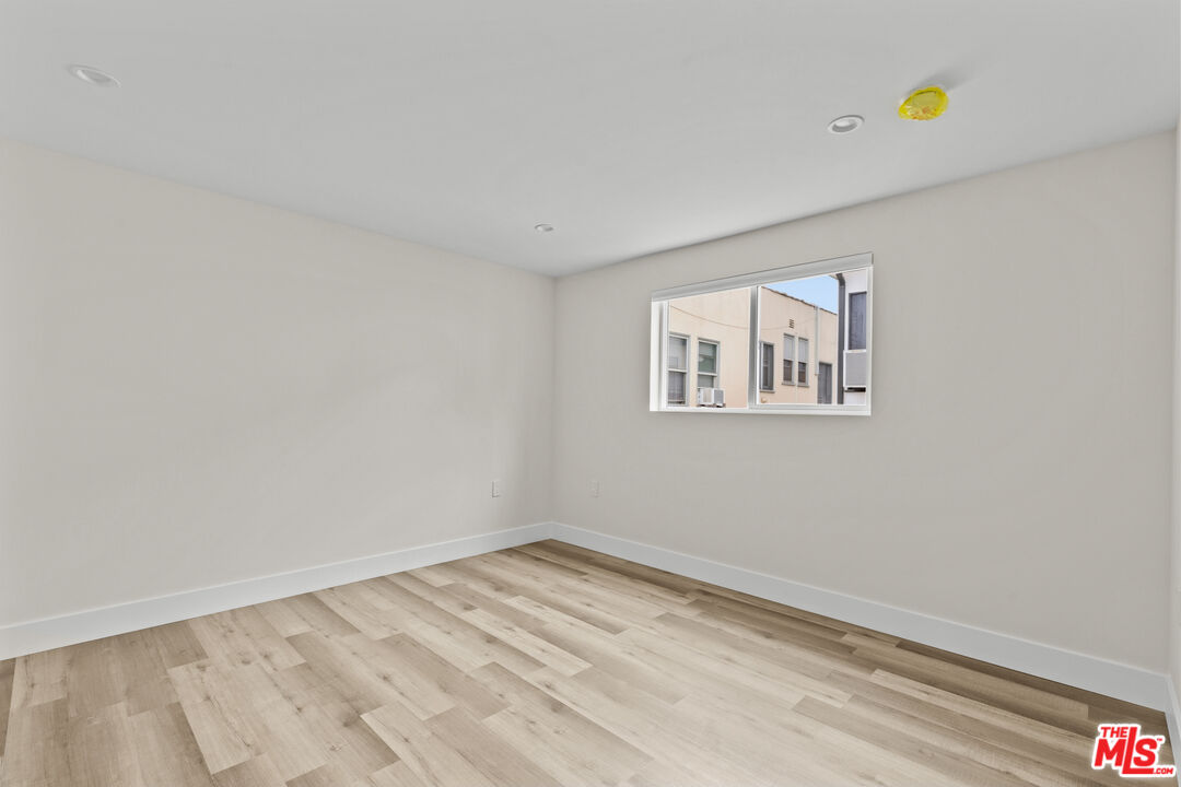 546 N Genesee Ave