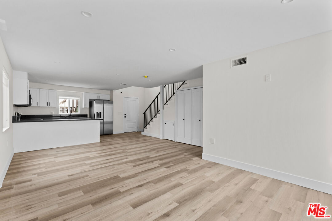 546 N Genesee Ave