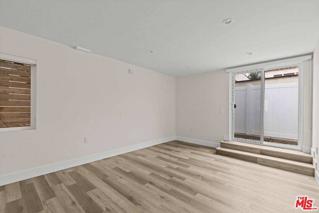 546 N Genesee Ave
