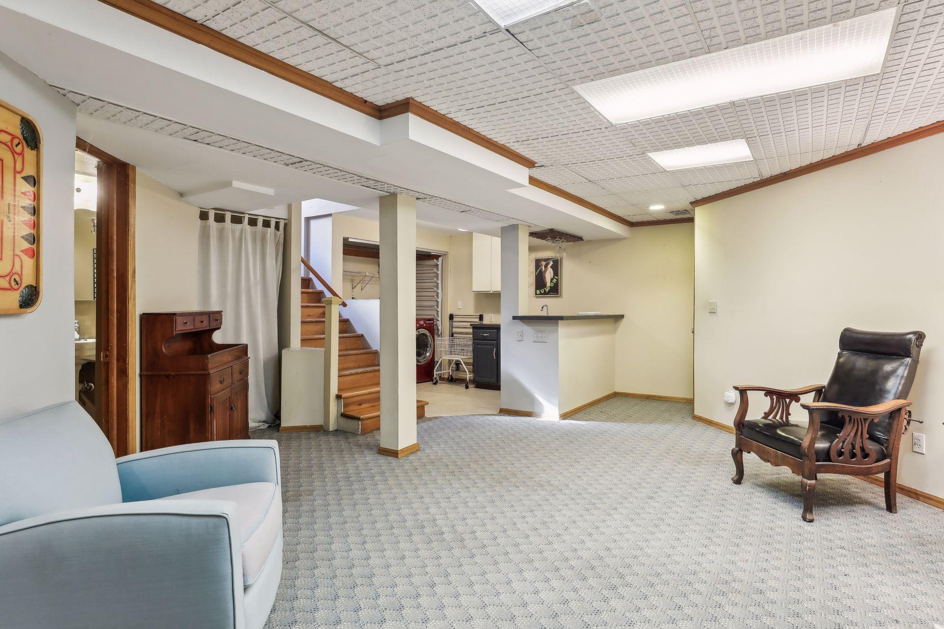 2094 Marshall Avenue