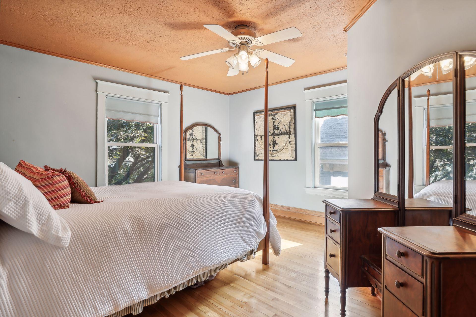 2094 Marshall Avenue