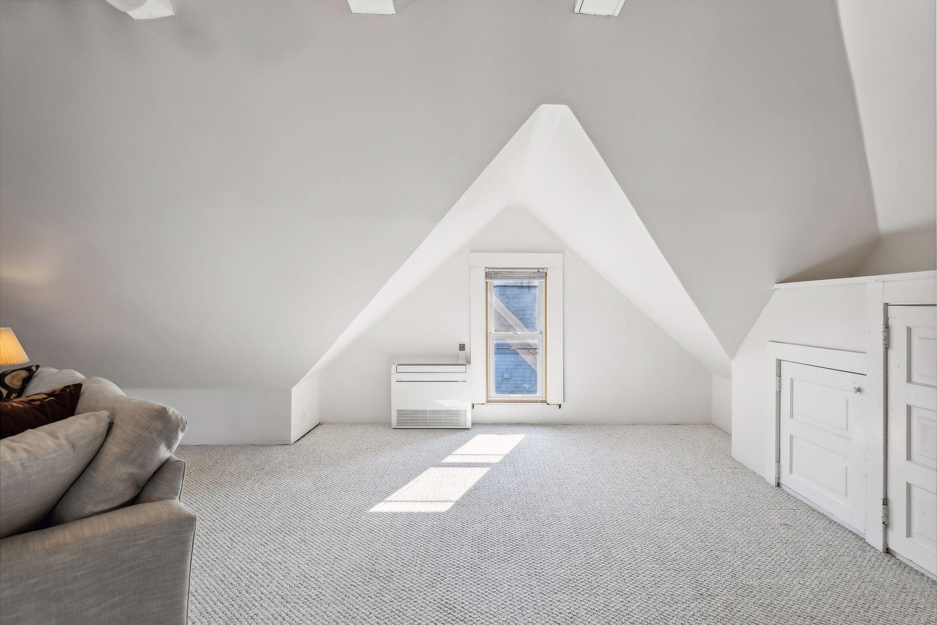 2094 Marshall Avenue