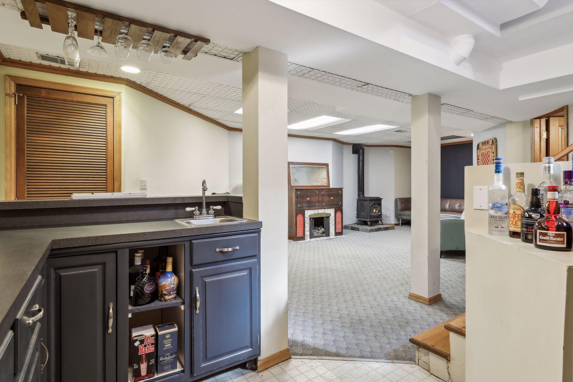 2094 Marshall Avenue