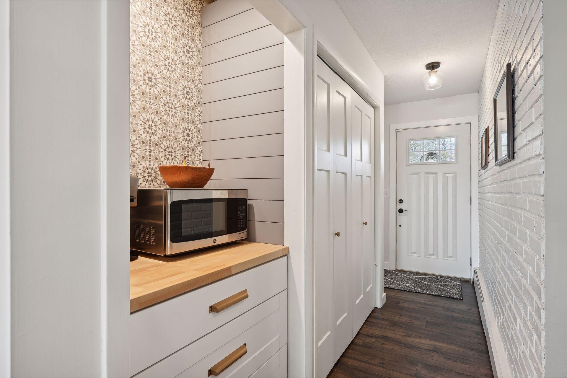 13546 Island View Drive NW