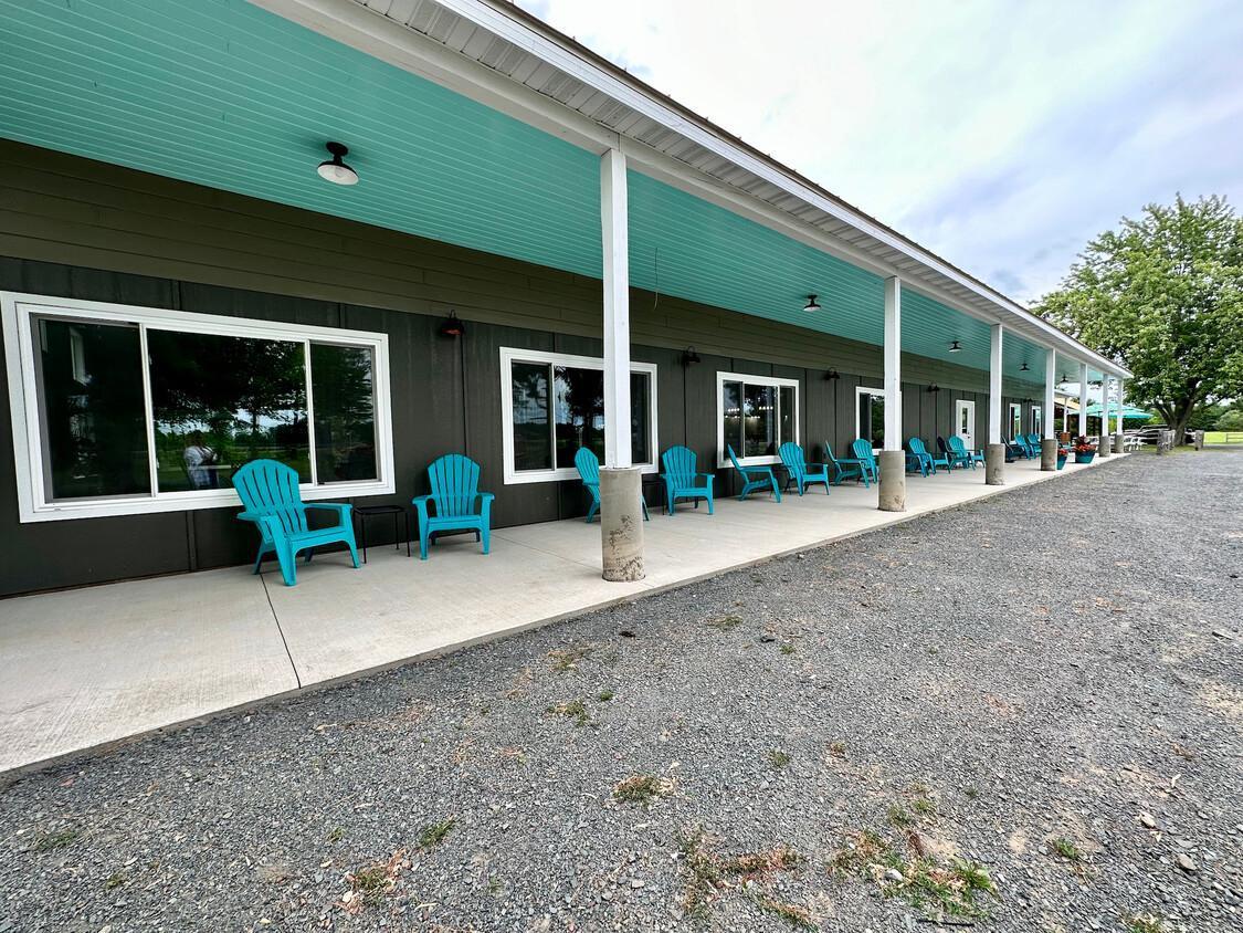 1721 US Highway 8
