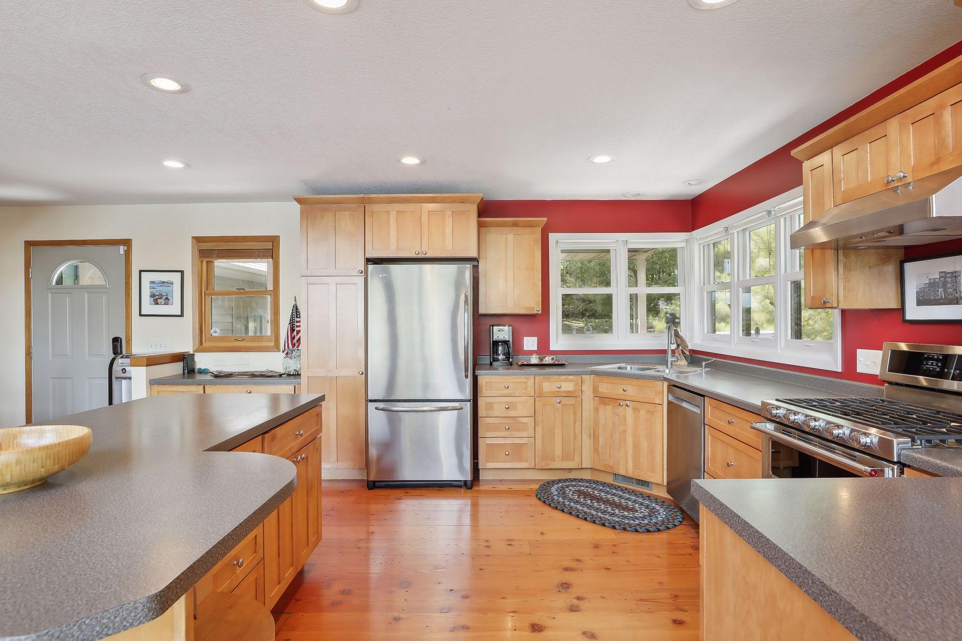 1723 S Deer Lake Circle
