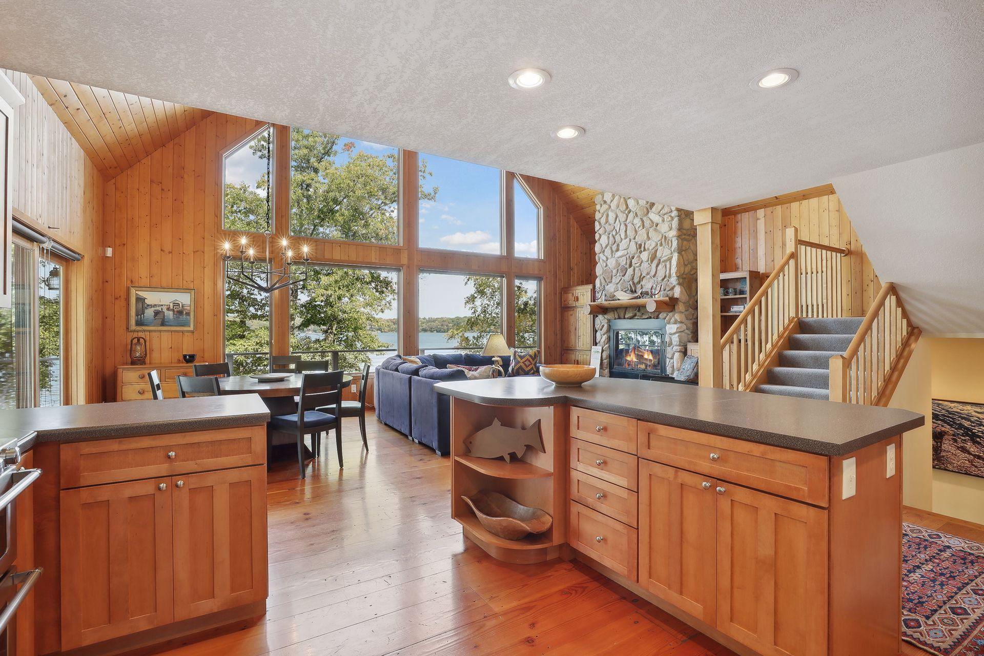 1723 S Deer Lake Circle