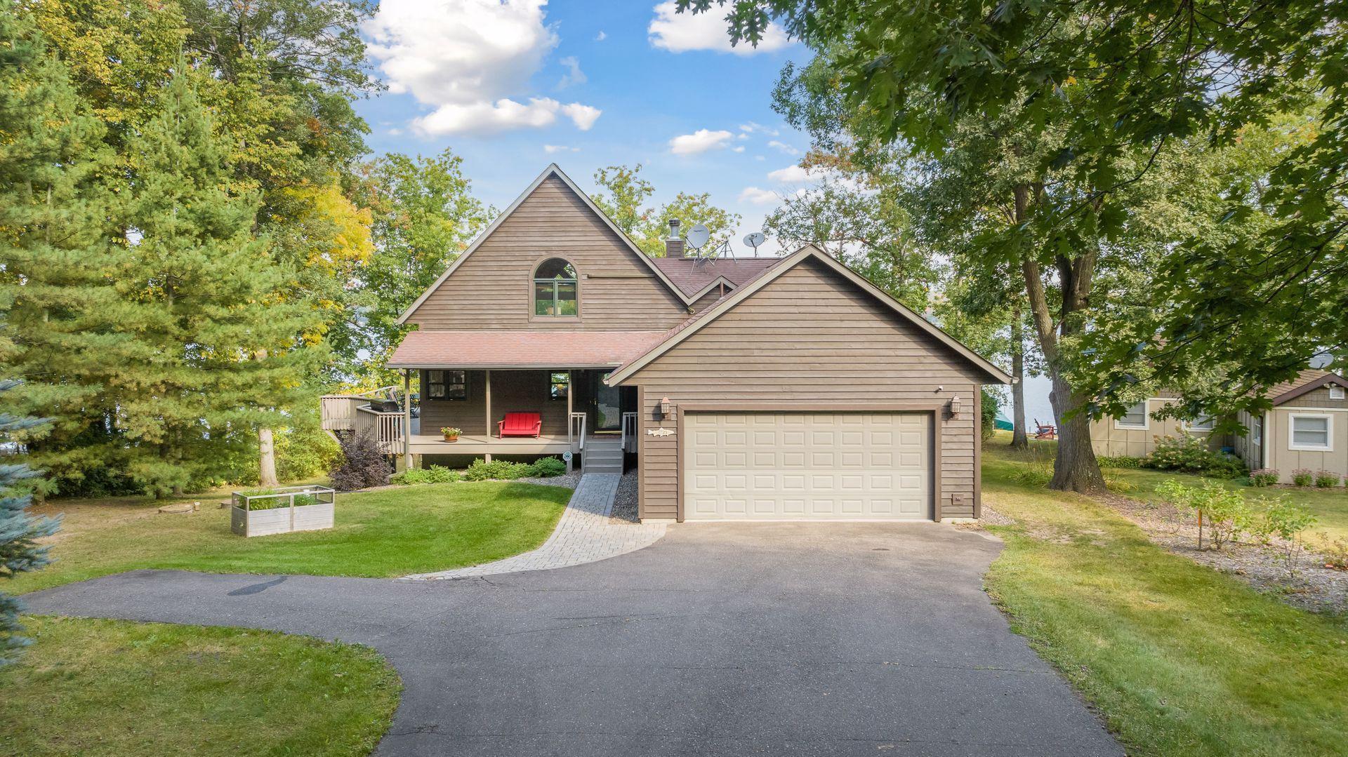 1723 S Deer Lake Circle