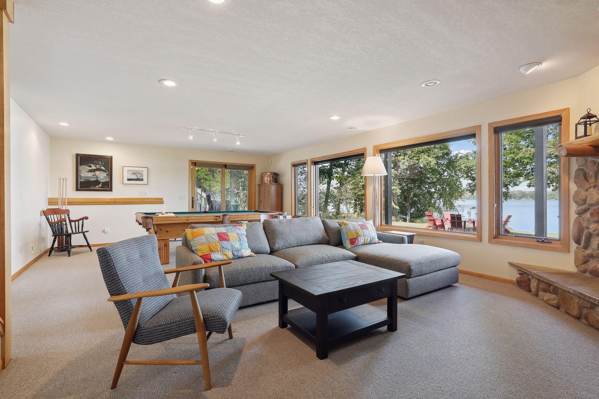 1723 S Deer Lake Circle