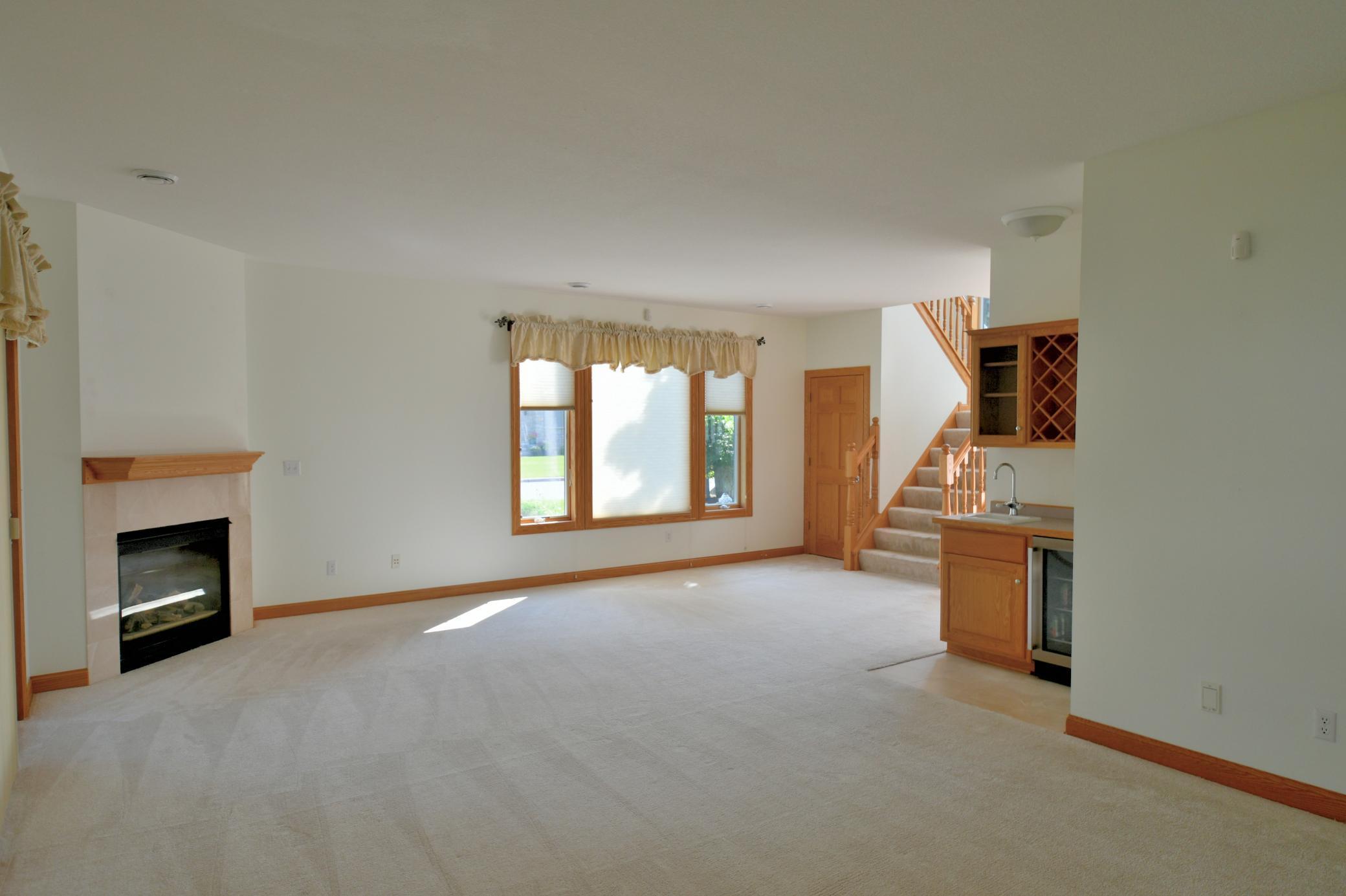 530 Lakeside Bay Drive S