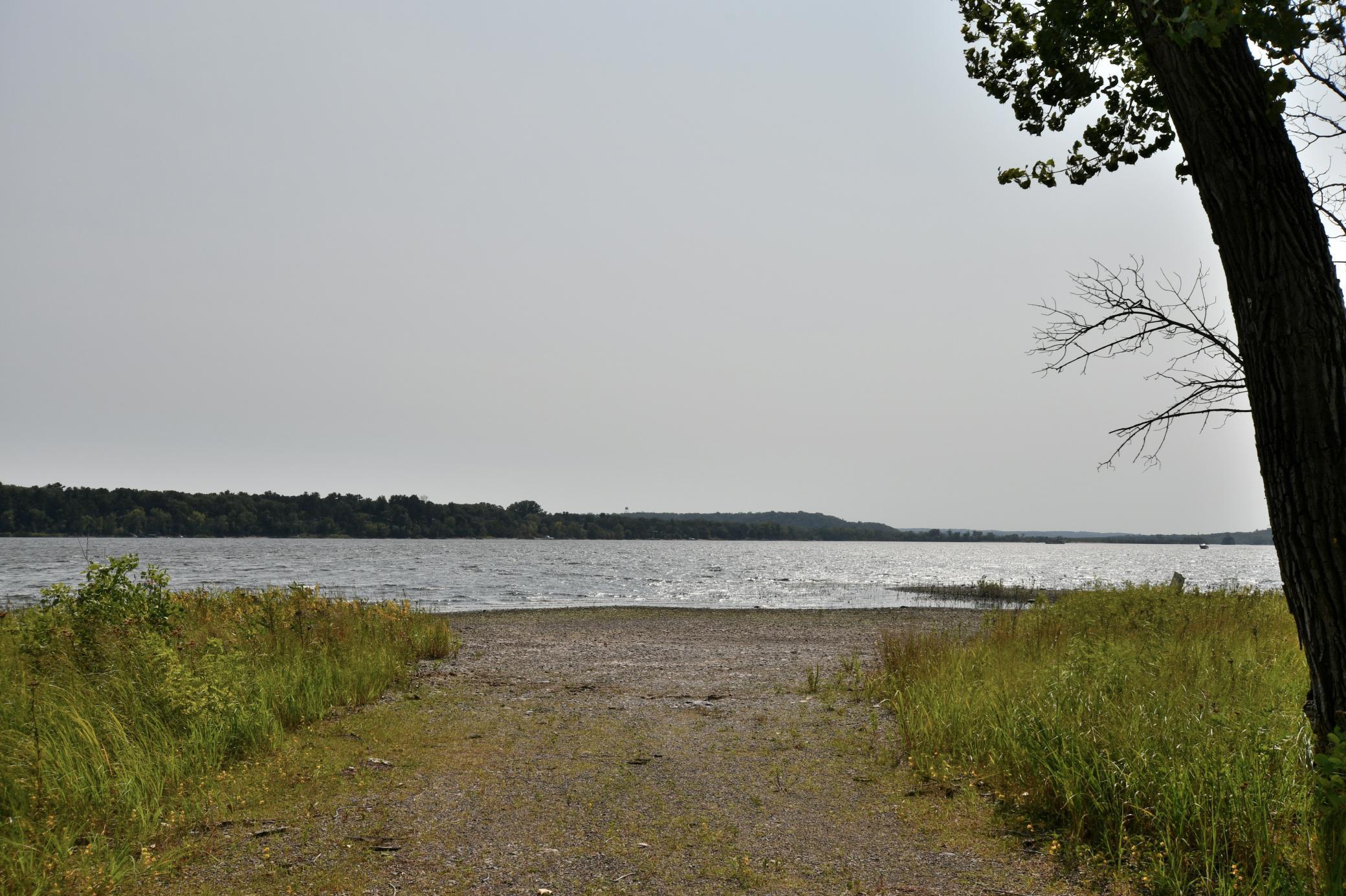 530 Lakeside Bay Drive S