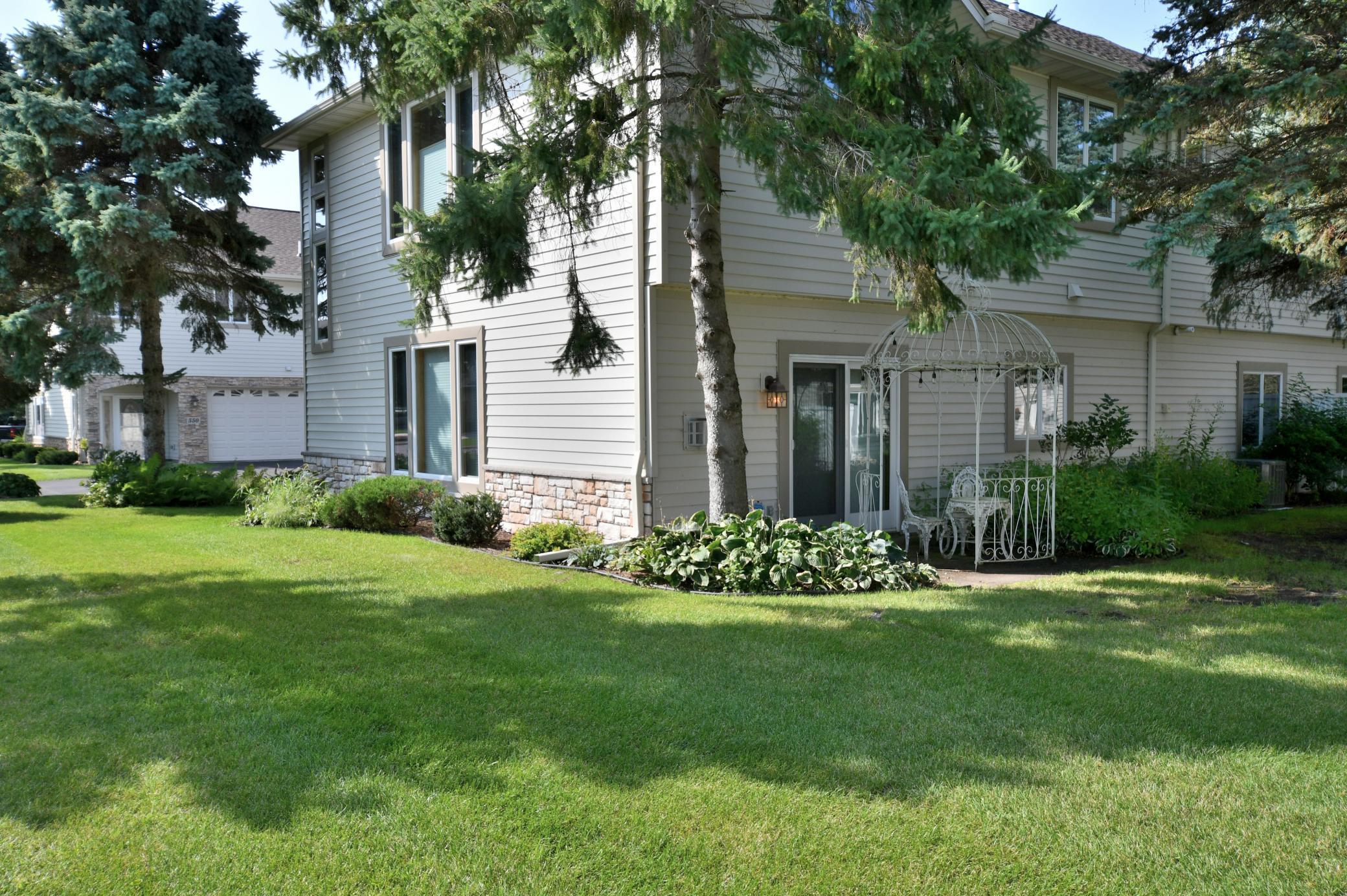 530 Lakeside Bay Drive S