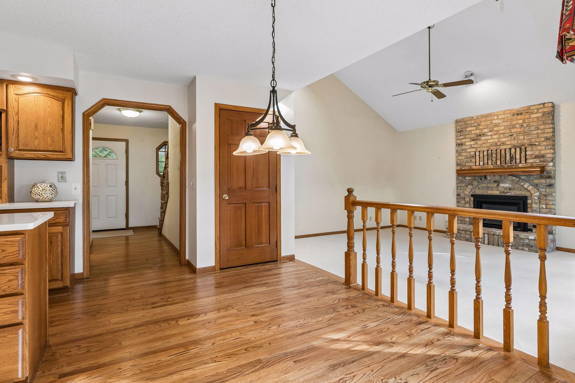 303 Hazel Street W