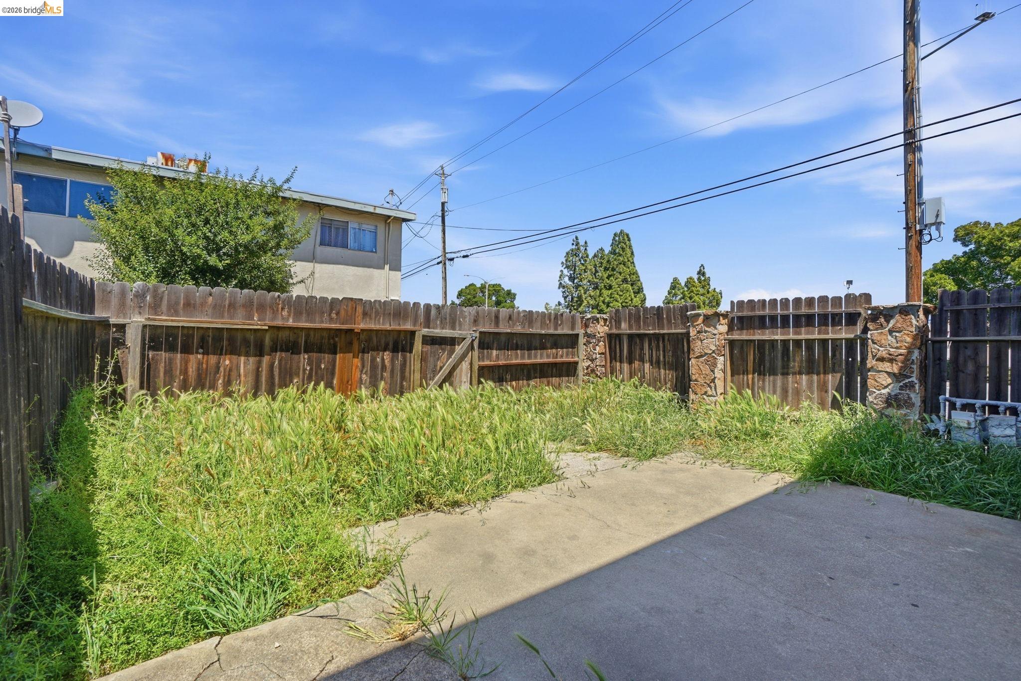 3513 Fairview