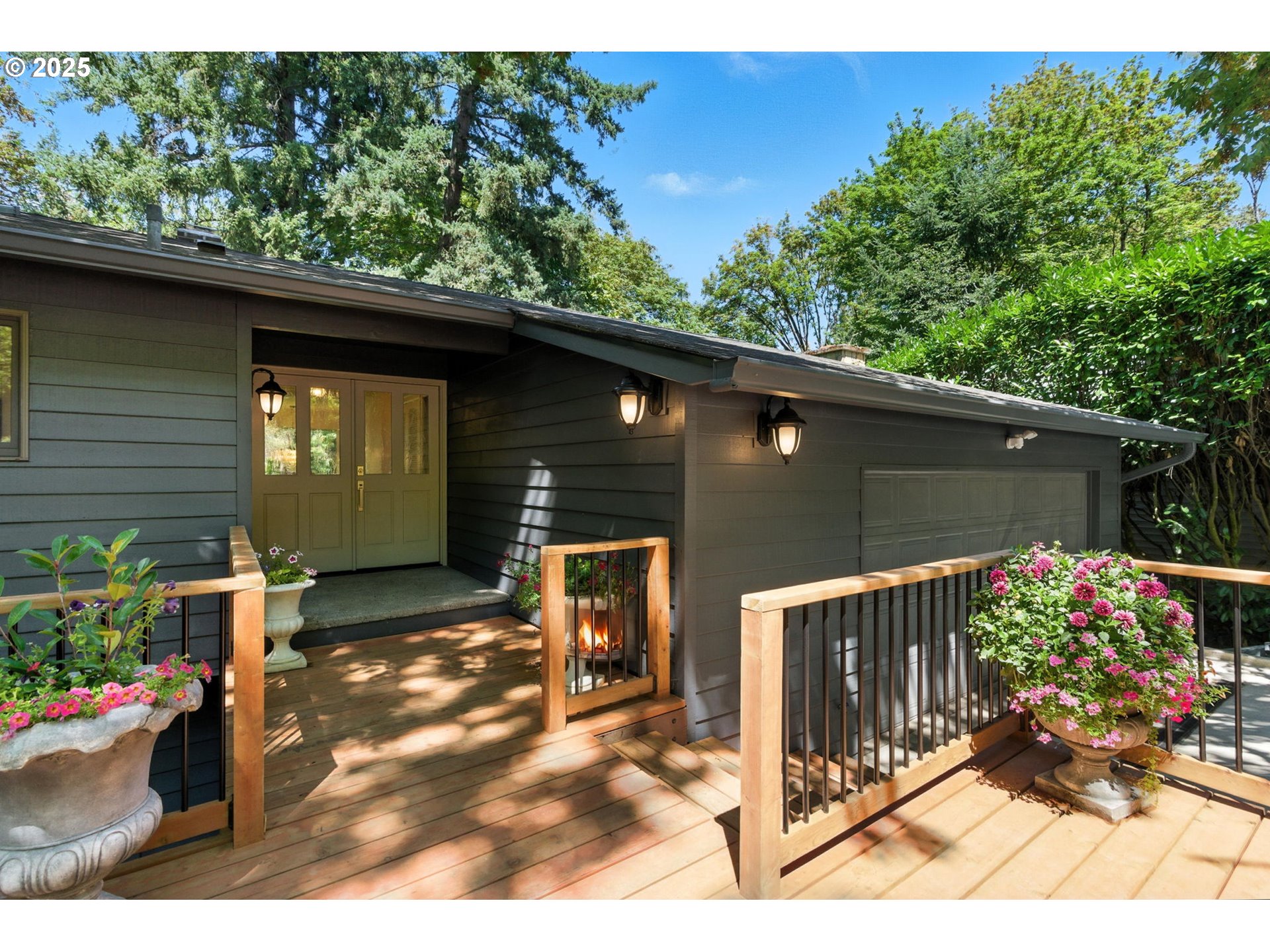 2651 LOOKOUT CT