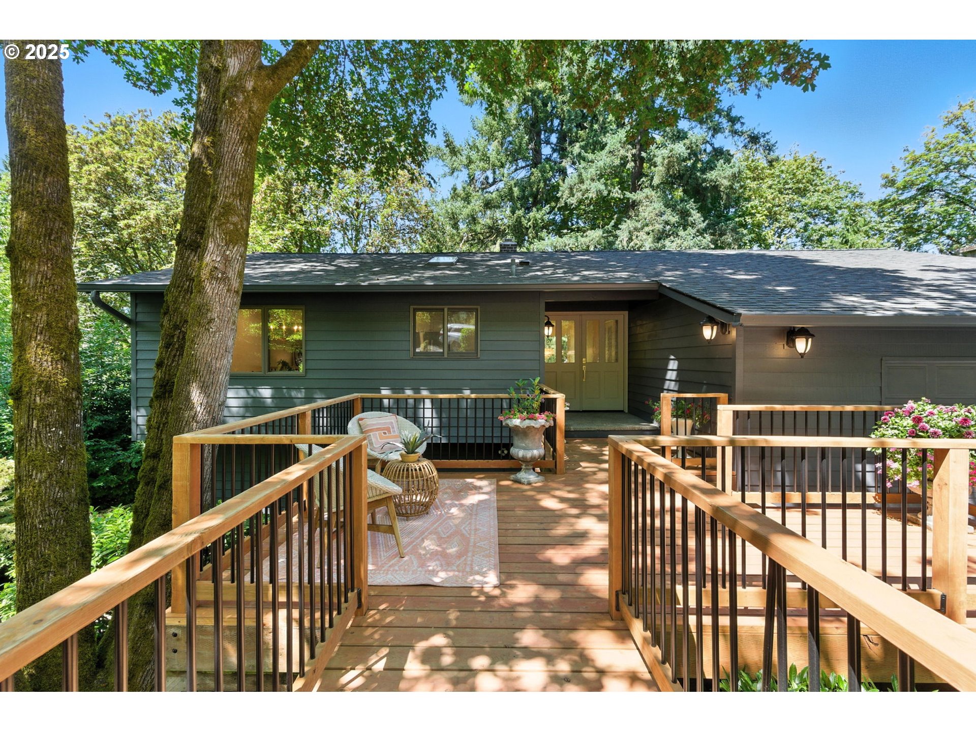 2651 LOOKOUT CT