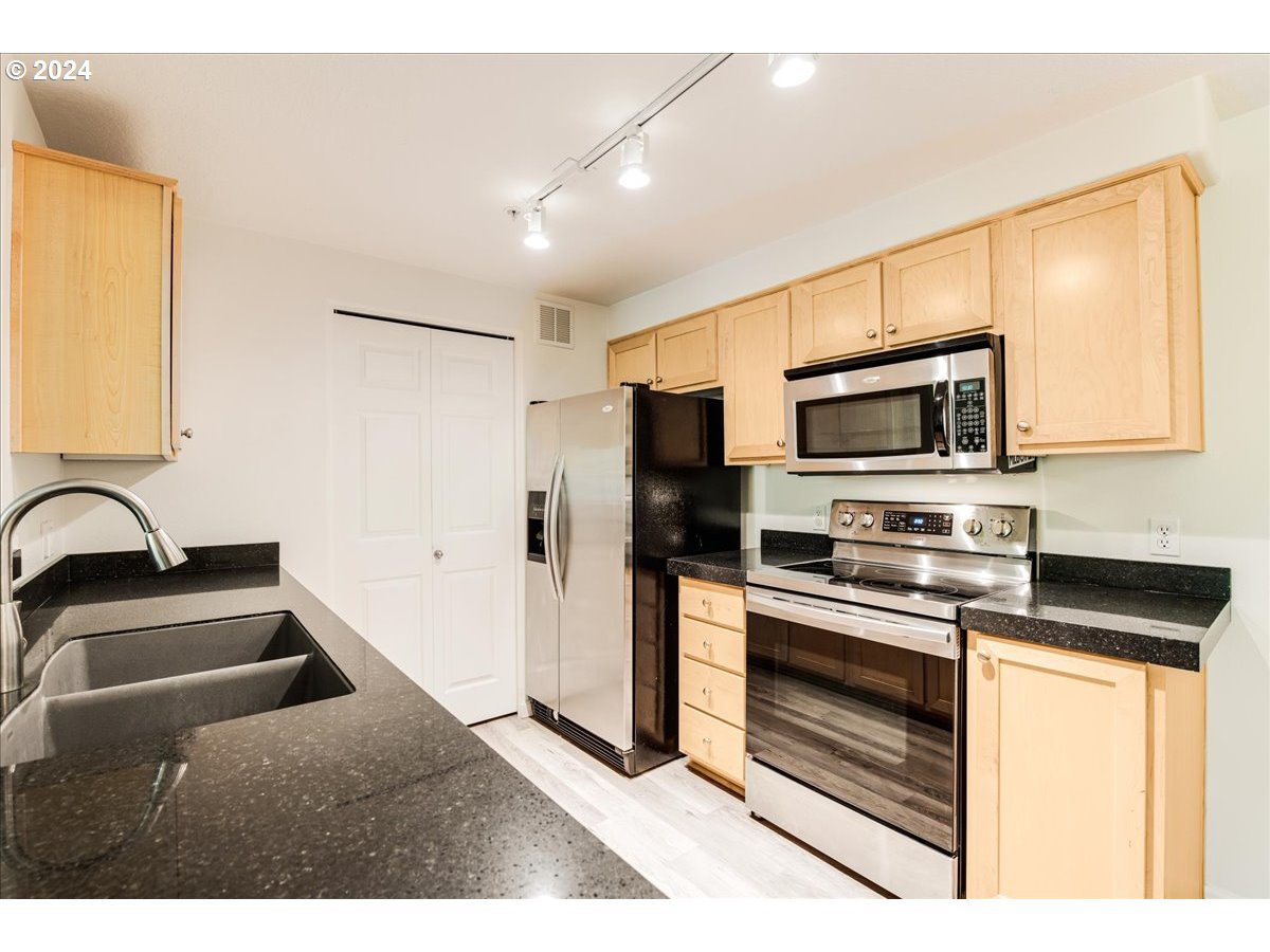730 NW 185TH AVE #205