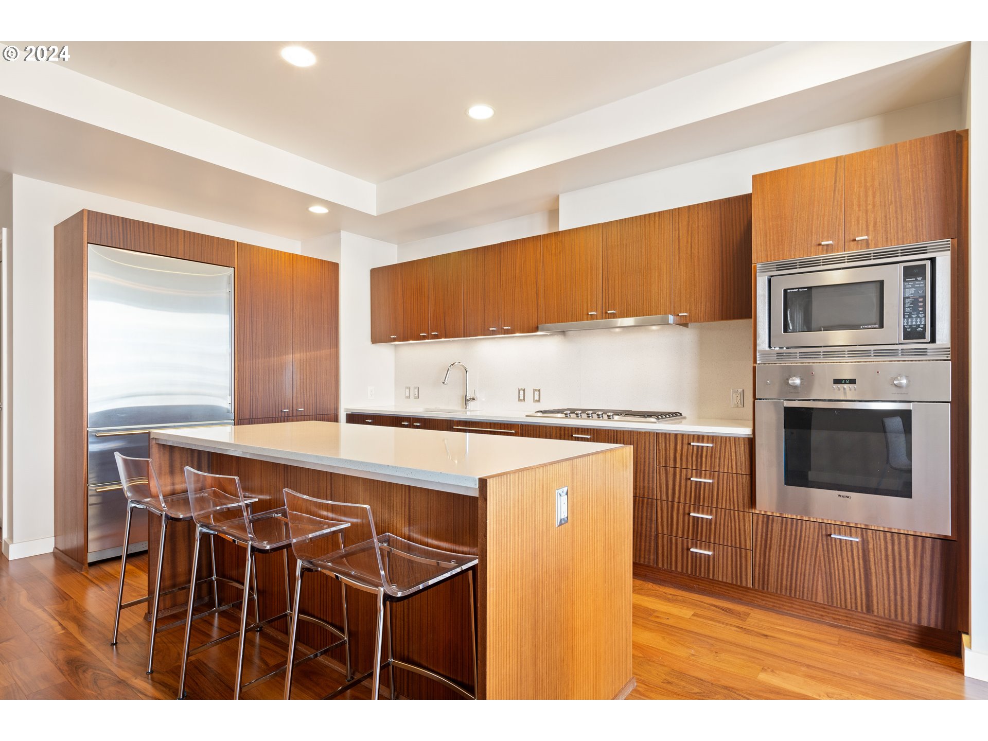 841 S GAINES ST 1302