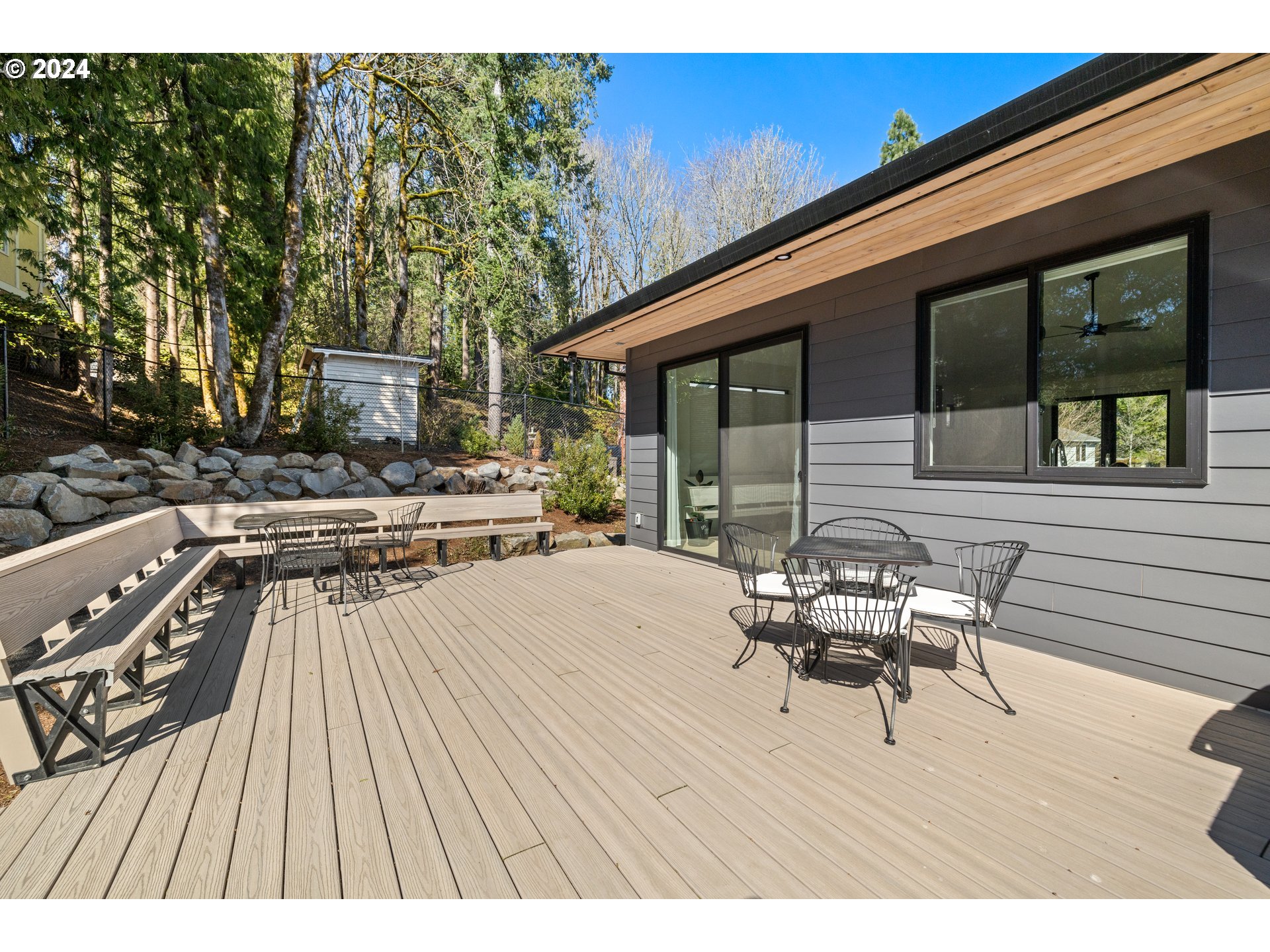 940 CAPILANO CT