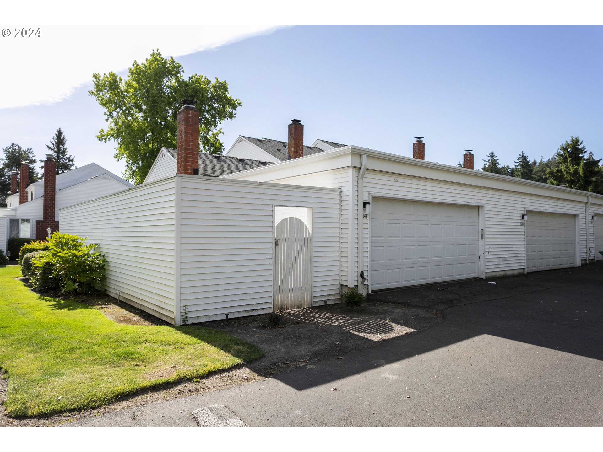 6141 SW ERICKSON AVE