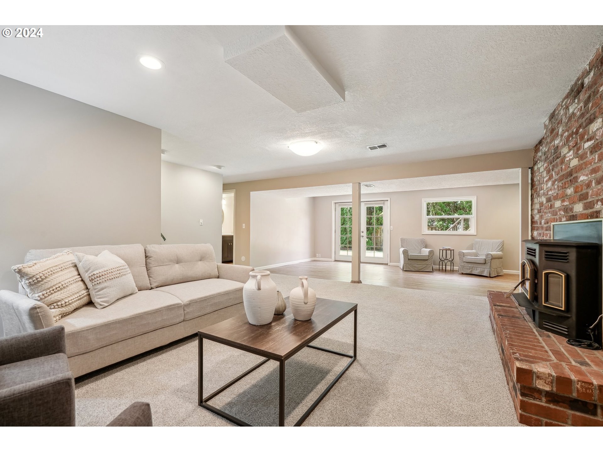 6395 SW CHESTNUT LN