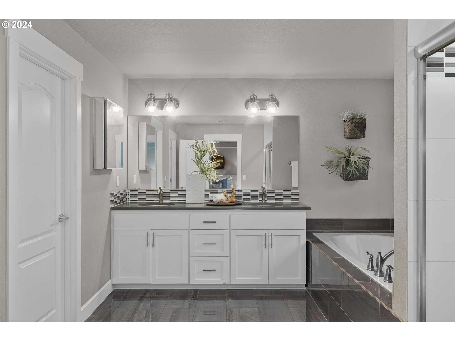 2416 NW 111TH AVE