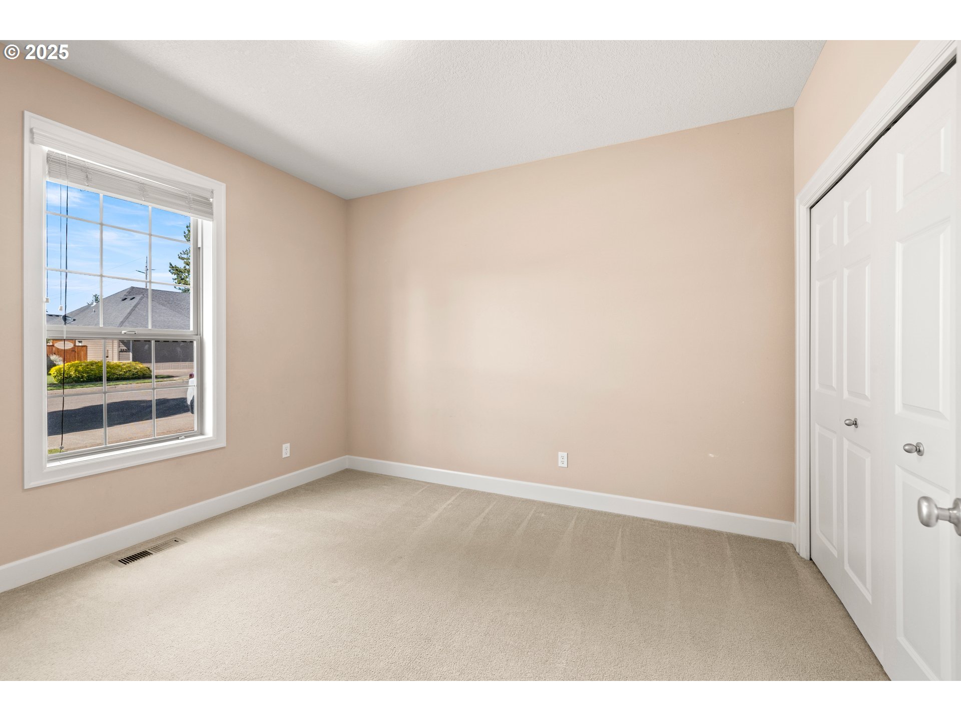 1465 NE 15TH AVE