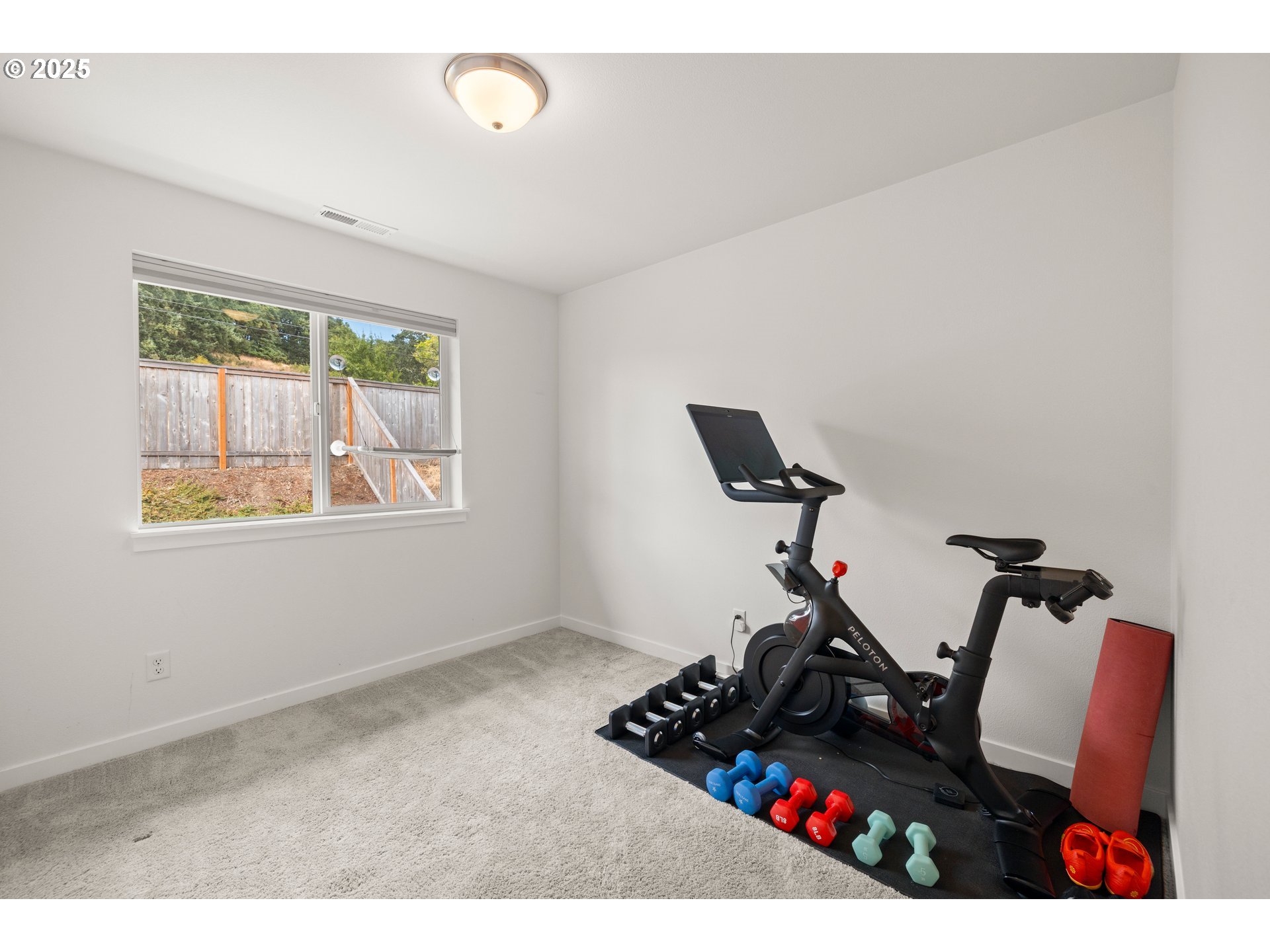 317 E BARBARAS WAY