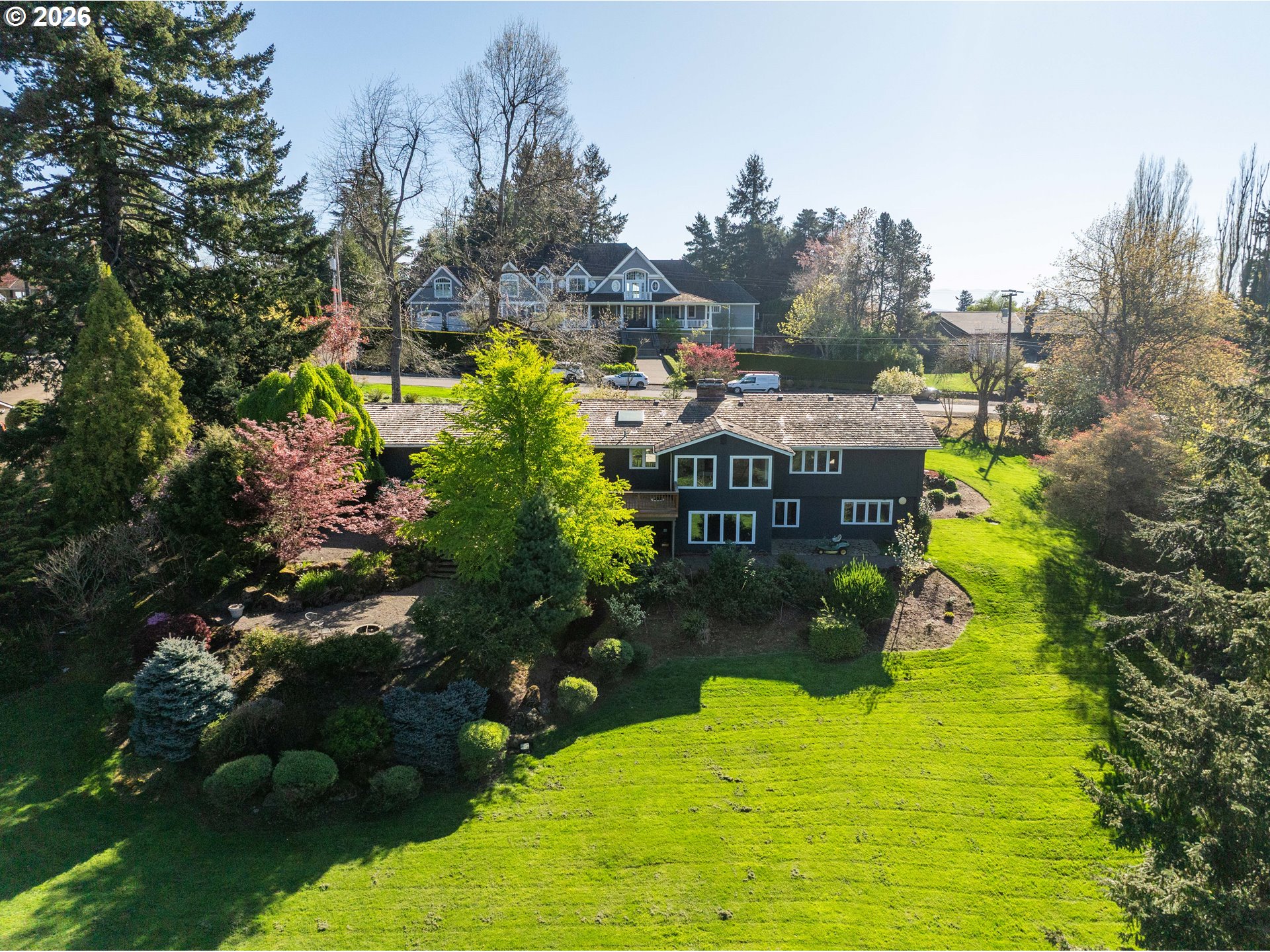 17875 CRESTLINE DR