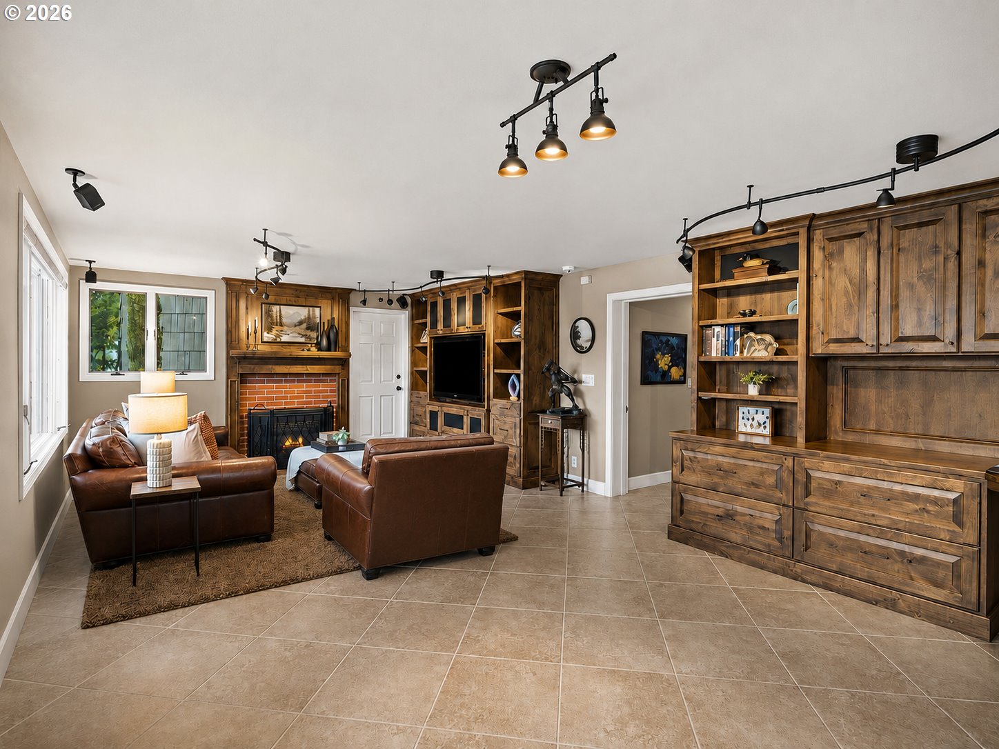 16755 GRAEF CIR