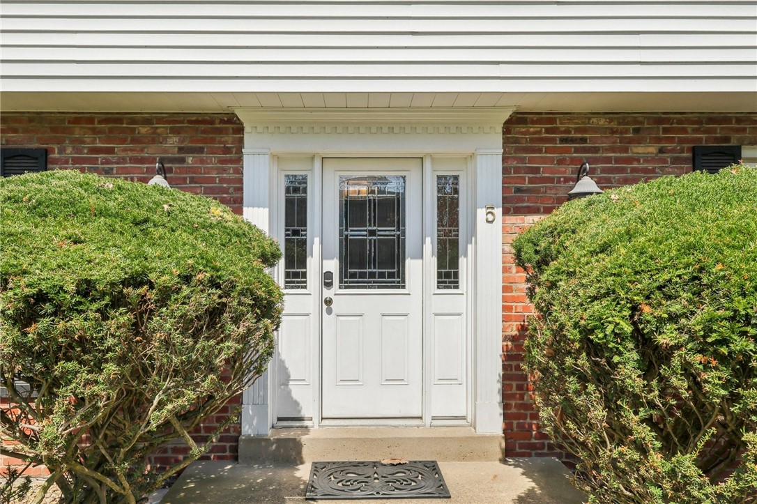 5 Knollwood Dr