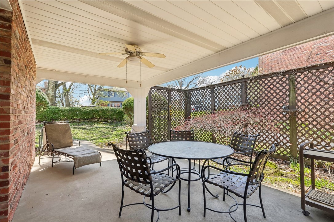 5 Knollwood Dr